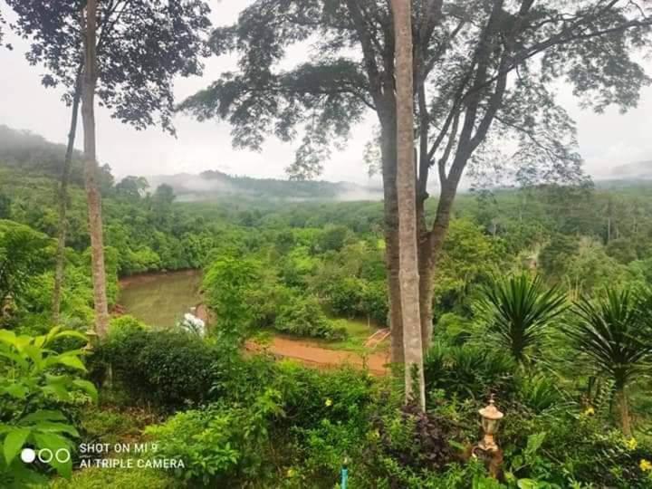 ภูริรักษ์ โฮมสเตย์ Ban Pha Saeng Lang Kültér fotó