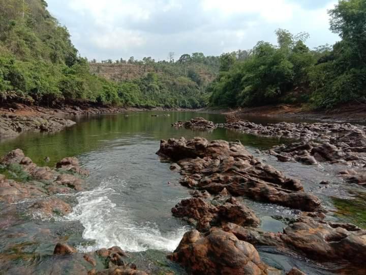 ภูริรักษ์ โฮมสเตย์ Ban Pha Saeng Lang Kültér fotó