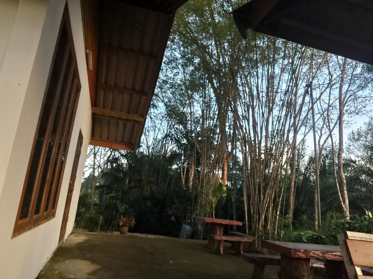 ภูริรักษ์ โฮมสเตย์ Ban Pha Saeng Lang Kültér fotó